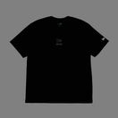 半袖 ラッシュTシャツ Vertical Logo ブラック | パフォーマンスアパレル | NEW ERA ニューエラ公式オンラインストア