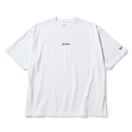 半袖 オーバーサイズド パフォーマンスTシャツ Overlap Logo ホワイト | パフォーマンスアパレル | NEW ERA ニューエラ公式オンラインストア