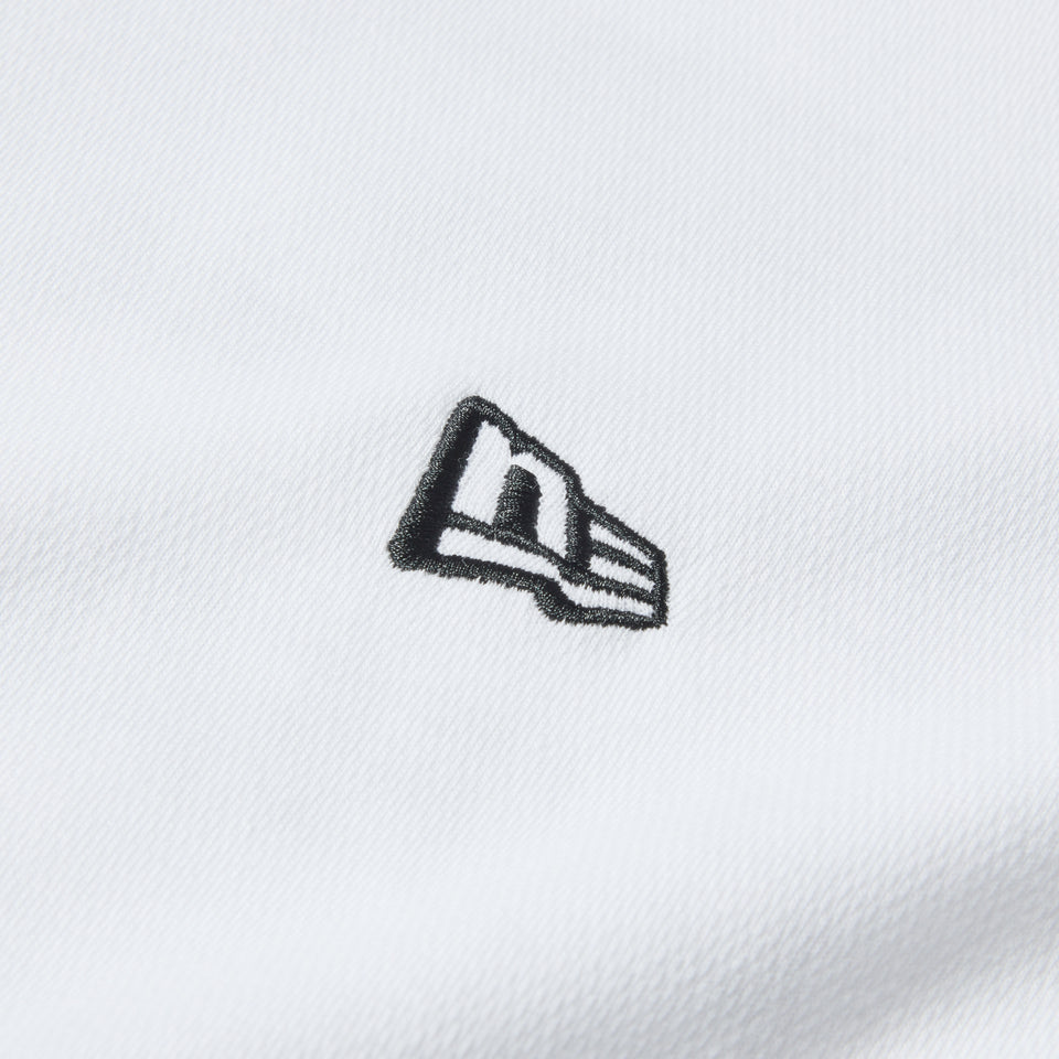 半袖 オーバーサイズド パフォーマンス ハーフジップ Tシャツ アーカイブロゴ ホワイト | パフォーマンスアパレル | NEW ERA ニューエラ公式オンラインストア