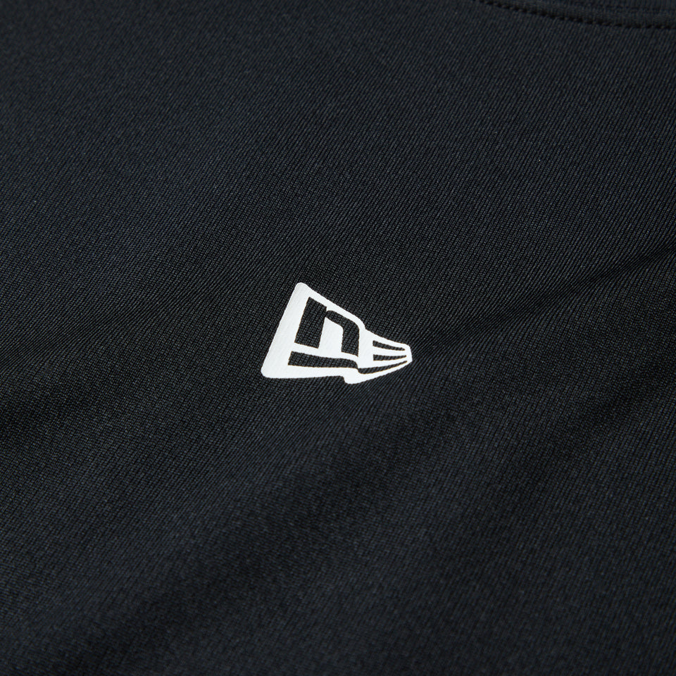 スリーブレス テック Tシャツ Vertical ロゴ ブラック | パフォーマンスアパレル | NEW ERA ニューエラ公式オンラインストア