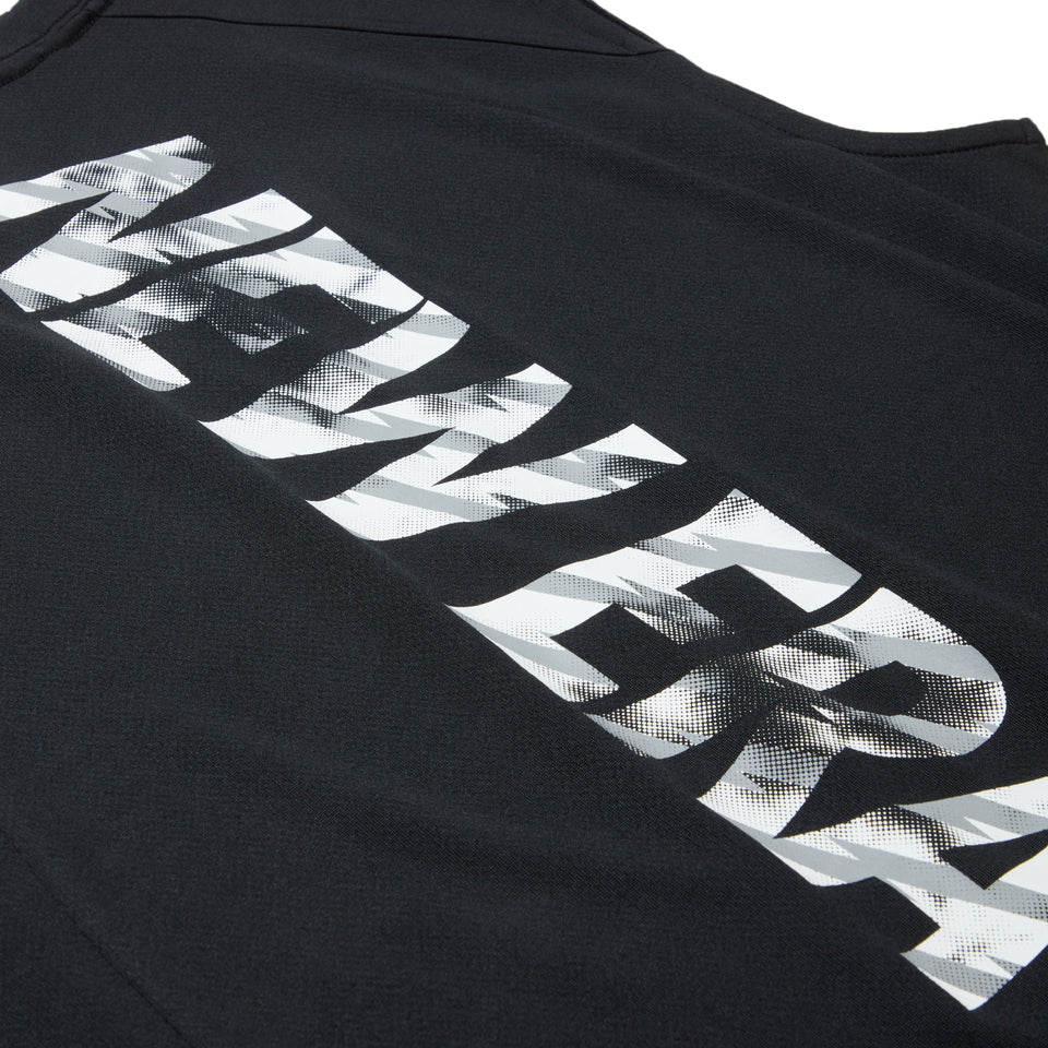 スリーブレス テック Tシャツ Vertical ロゴ ブラック | パフォーマンスアパレル | NEW ERA ニューエラ公式オンラインストア
