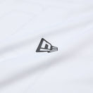 スリーブレス テック Tシャツ Outline Logo ホワイト | パフォーマンスアパレル | NEW ERA ニューエラ公式オンラインストア