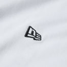 スリーブレス オーバーサイズド パフォーマンス Tシャツ Tee Circle BNYNE ホワイト | パフォーマンスアパレル | NEW ERA ニューエラ公式オンラインストア
