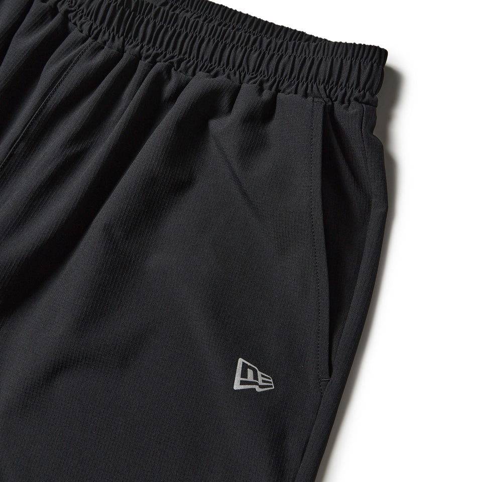 ライトウィンド ショートパンツ ビッグフラッグロゴ ブラック | パフォーマンスアパレル | NEW ERA ニューエラ公式オンラインストア