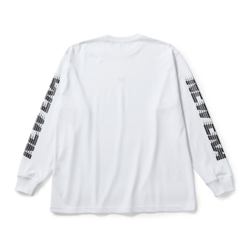 長袖 パフォーマンス Tシャツ Flash Logo ホワイト｜パフォーマンスアパレル | NEW ERA ニューエラ公式オンラインストア