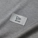 フレンチスリーブ オーバーサイズド ドライスウェット フーディー ダークグレー｜パフォーマンスアパレル | NEW ERA ニューエラ公式オンラインストア