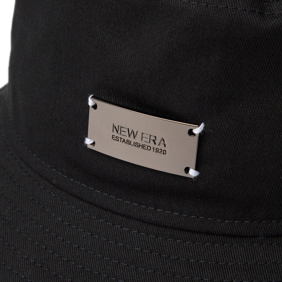 バケット01 Metal Plate メタルプレート  ブラック / ブラック | NEW ERA ニューエラ公式オンラインストア