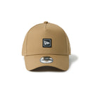 キッズ Youth 9FORTY A-Frame Flag Logo ラバーパッチ Rubber Patch カーキ | NEW ERA ニューエラ公式オンラインストア