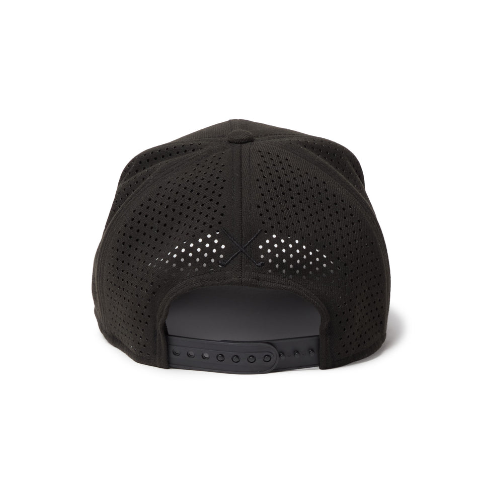 9SEVENTY ストレッチスナップ Laser Perforated ブラック｜ゴルフ | NEW ERA ニューエラ公式オンラインストア