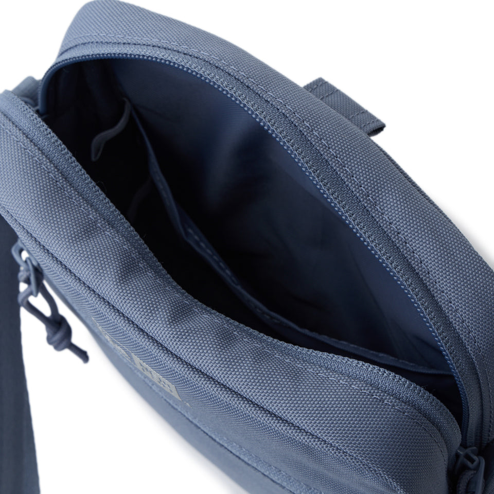 スクエア ショルダーポーチ 1.5L スレート | NEW ERA ニューエラ公式オンラインストア