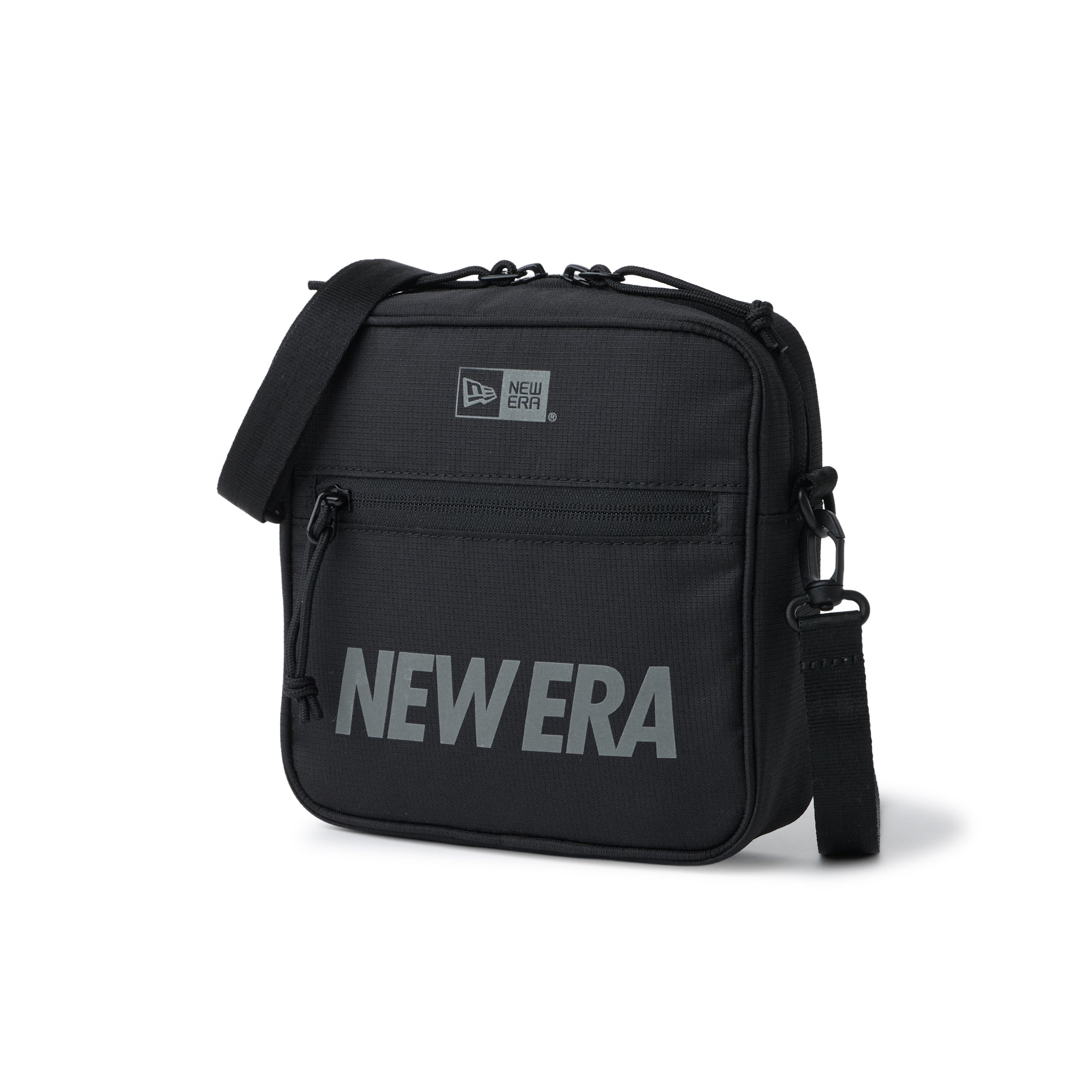 スクエア ショルダーポーチ 1.5L NEW ERAロゴ ブラック | ニューエラ