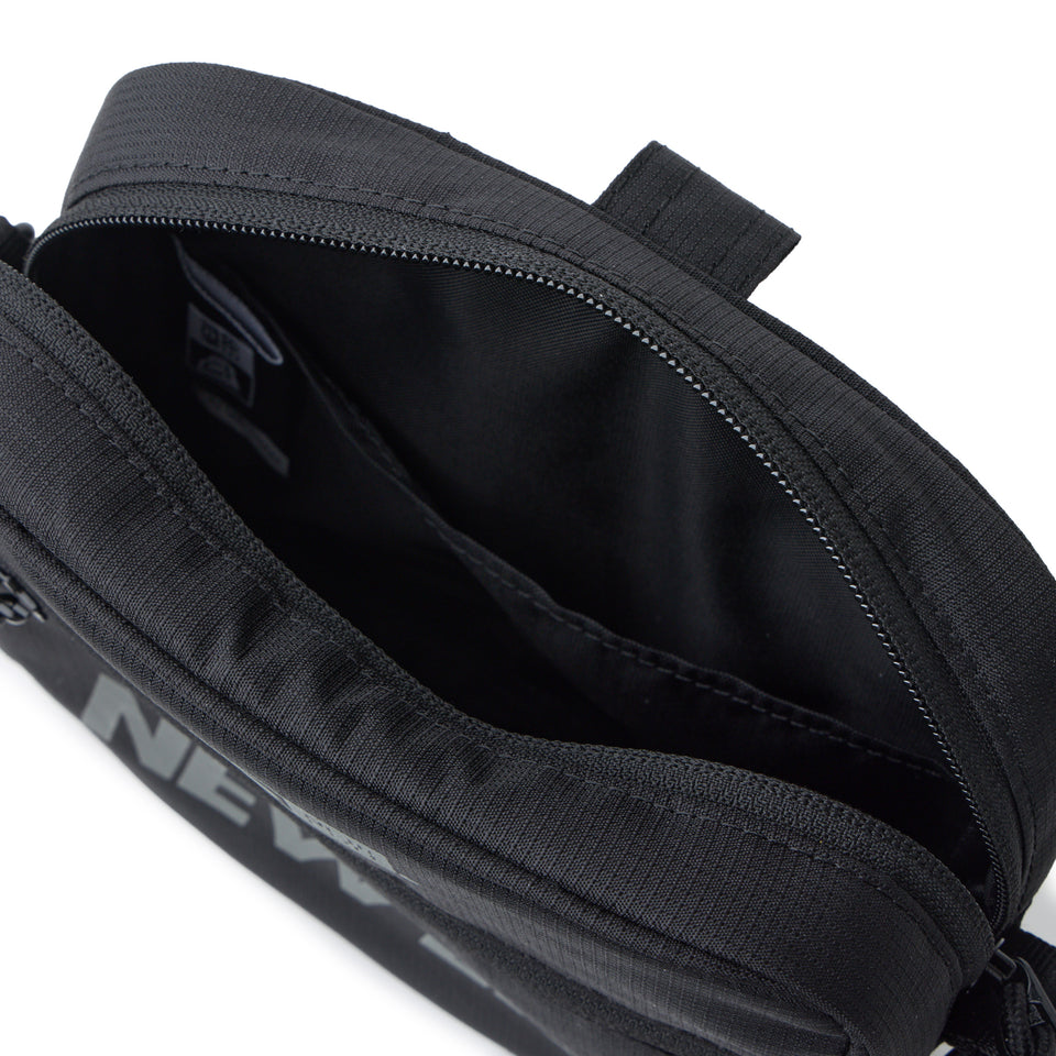スクエア ショルダーポーチ 1.5L NEW ERAロゴ ブラック | NEW ERA ニューエラ公式オンラインストア