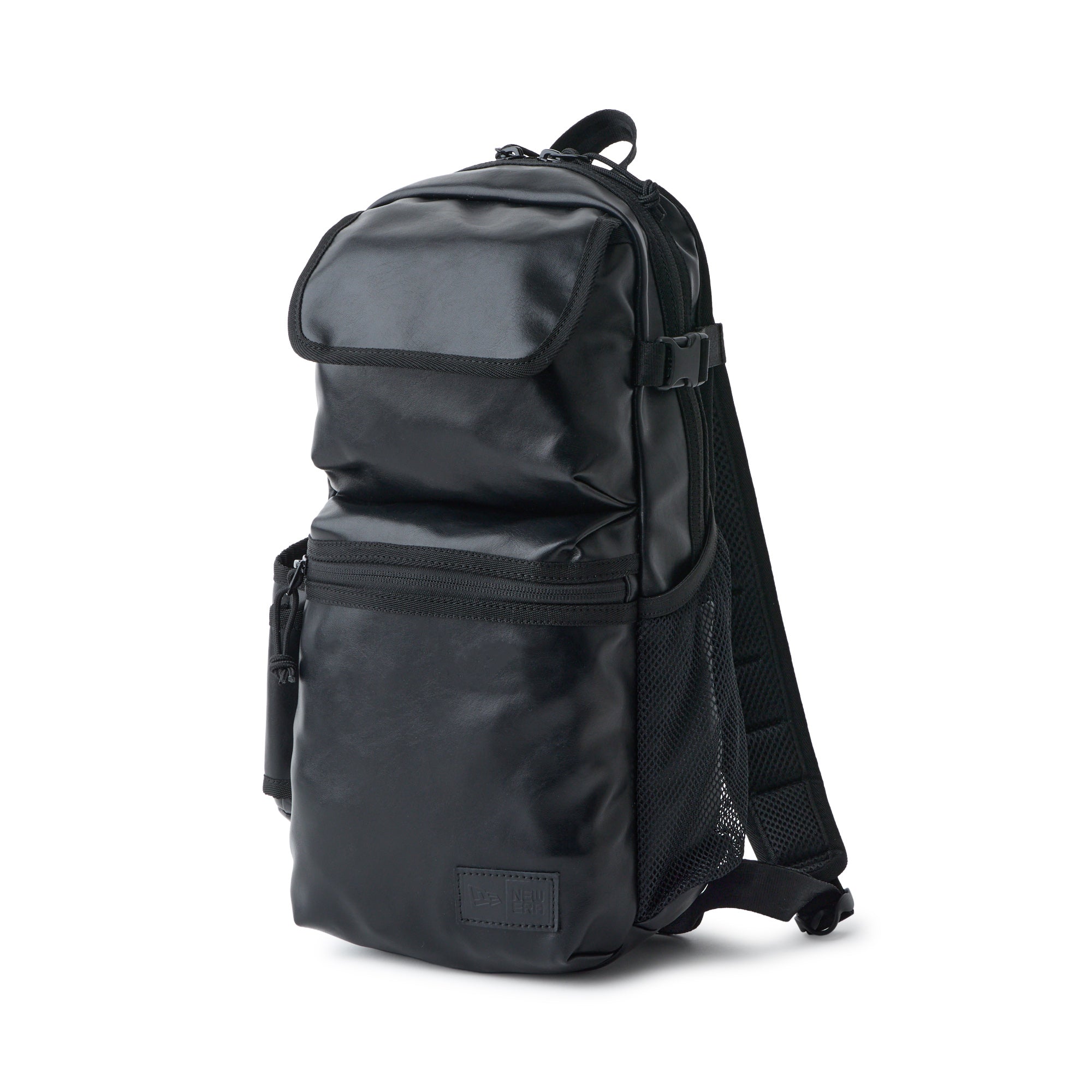 NEW ERA　ニューエラ 　スリングボディバッグ 　ブラックレザー NEW ERA/ニューエラ スリングボディバッグ 12L シンセティックレザー