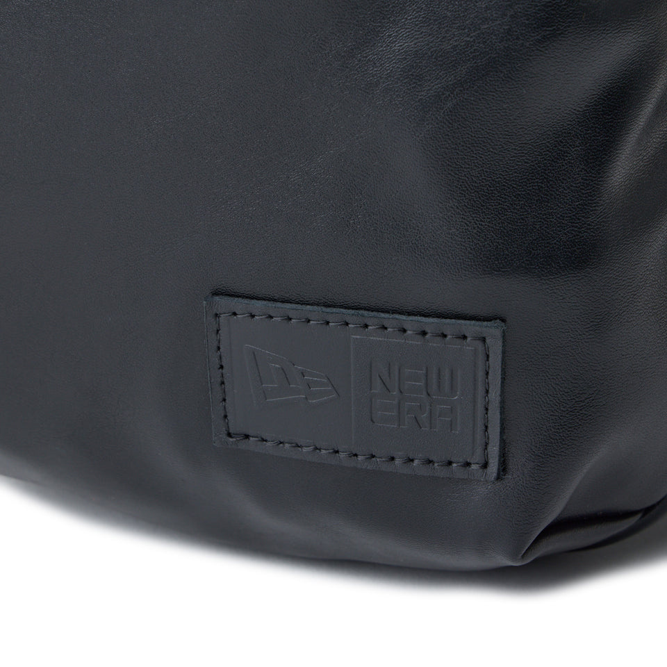 スリングボディバッグ 12L シンセティックレザー ブラック | NEW ERA ニューエラ公式オンラインストア