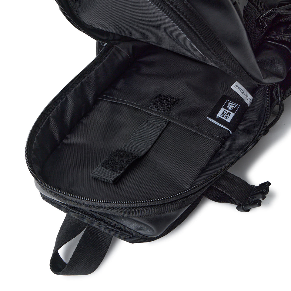 スリングボディバッグ 12L シンセティックレザー ブラック