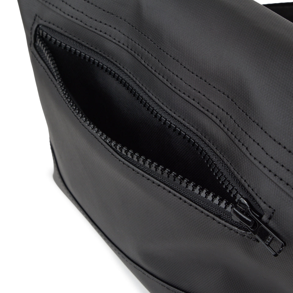 ショルダーバッグ ミニ 3.5L ブラックTPU | NEW ERA ニューエラ公式オンラインストア