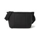 フィールド ショルダーバッグ 9L ブラック リフレクトシルバー | アウトドア | NEW ERA ニューエラ公式オンラインストア
