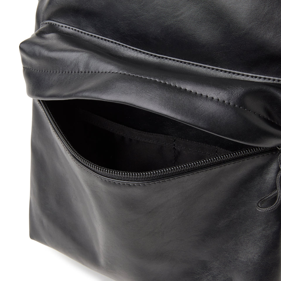 ライトパック 27L シンセティックレザー ブラック 26ss | NEW ERA ニューエラ公式オンラインストア