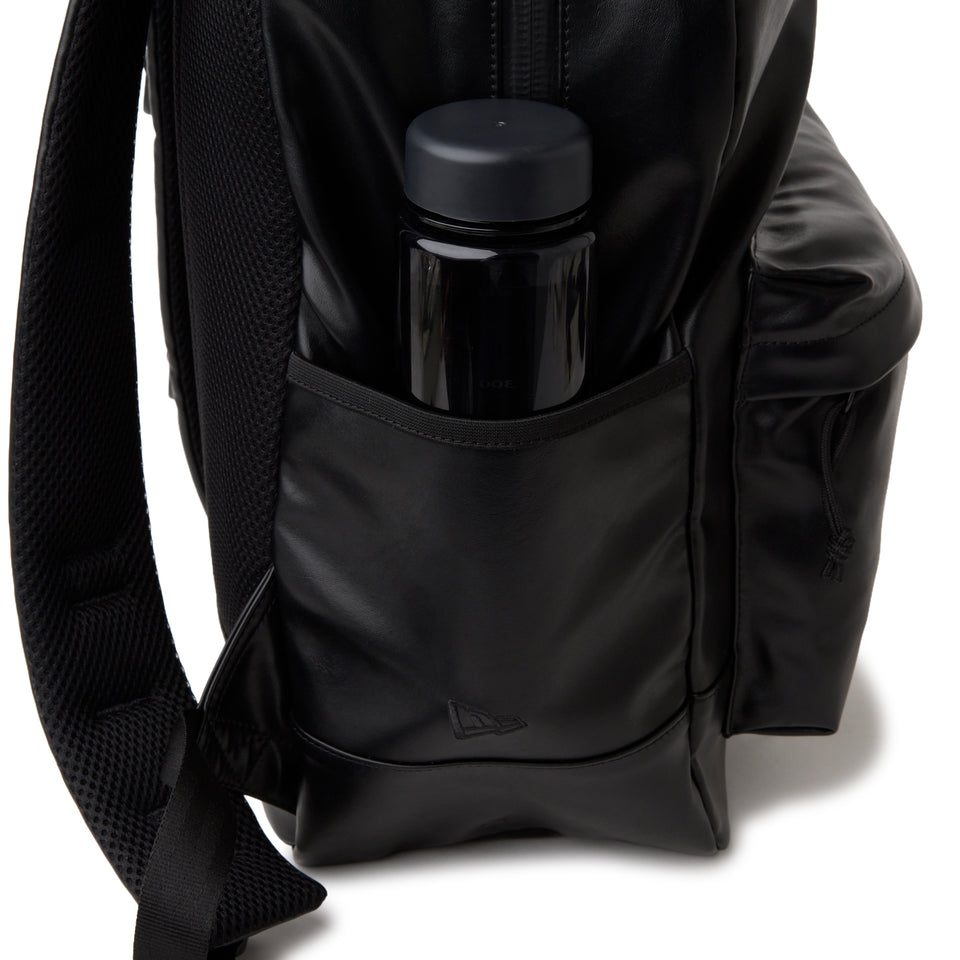 ライトパック 27L シンセティックレザー ブラック 26ss | NEW ERA ニューエラ公式オンラインストア