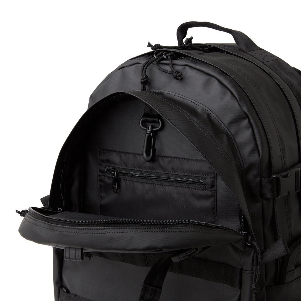 キャリアパック 35L シンセティックレザー ブラック | ニューエラ
