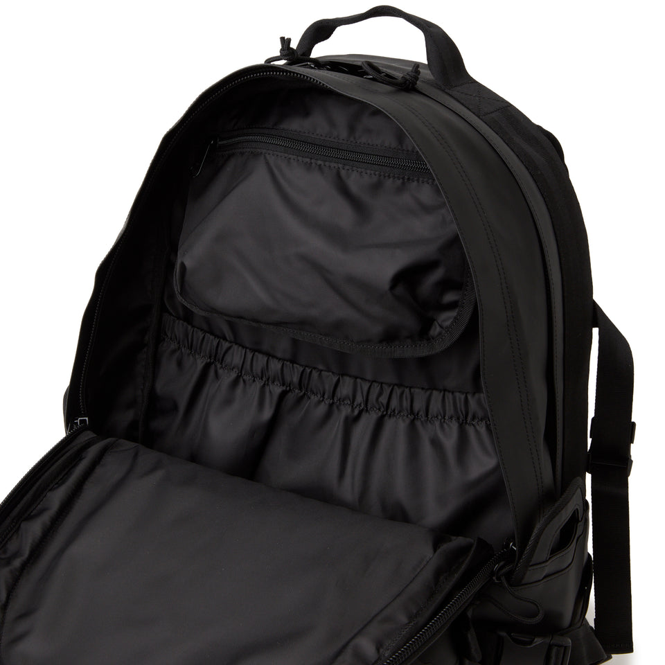 キャリアパック 35L シンセティックレザー ブラック | ニューエラ