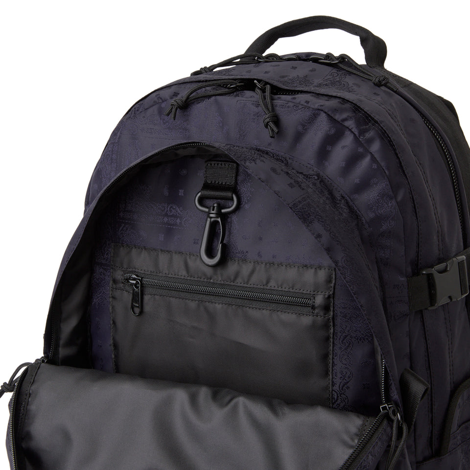 キャリアパック 35L ネイビーペイズリー | ニューエラオンラインストア