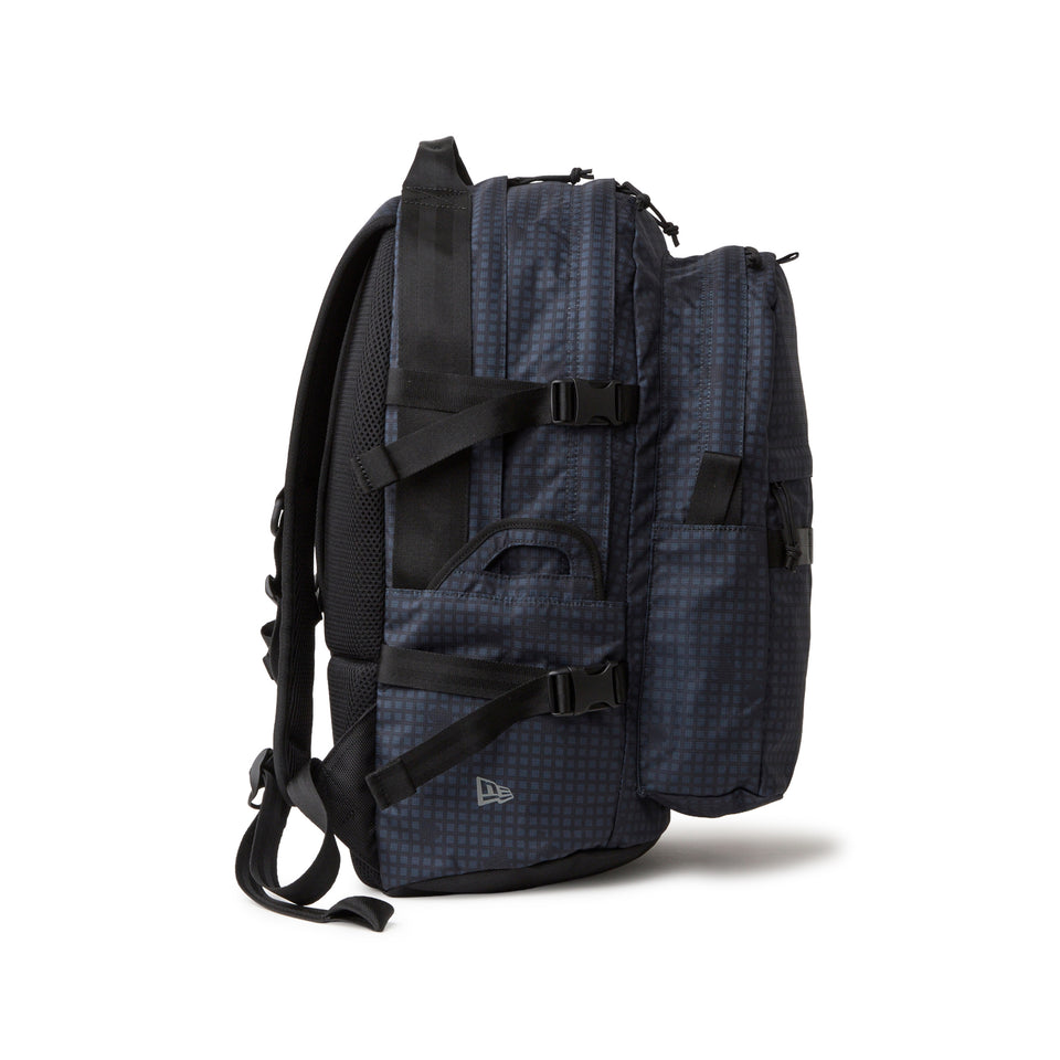 キャリアパック 35L ブラックナイトカモ | ニューエラオンラインストア キャリアパック 35L ブラックナイトカモ | ニューエラオンラインストア