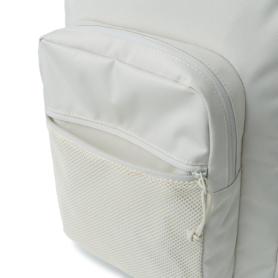 キャンパスパック 35L ストーン | NEW ERA ニューエラ公式オンラインストア
