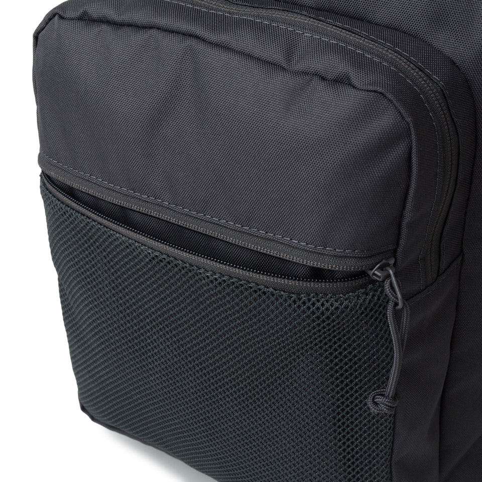 キャンパスパック 35L グラファイト | NEW ERA ニューエラ公式オンラインストア
