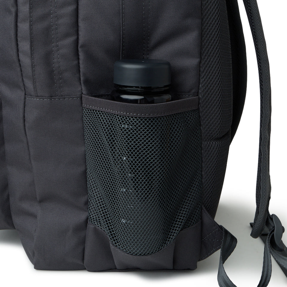キャンパスパック 35L グラファイト | NEW ERA ニューエラ公式オンラインストア