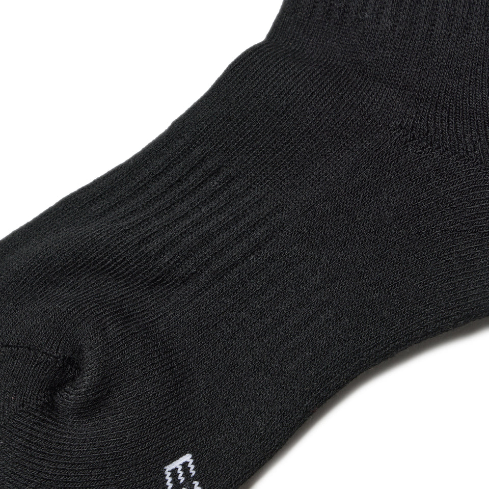 ソックス クルー 2ペア ライン フラッグロゴ エンブロイダリー ブラック ホワイトライン/グレーライン | NEW ERA ニューエラ公式オンラインストア