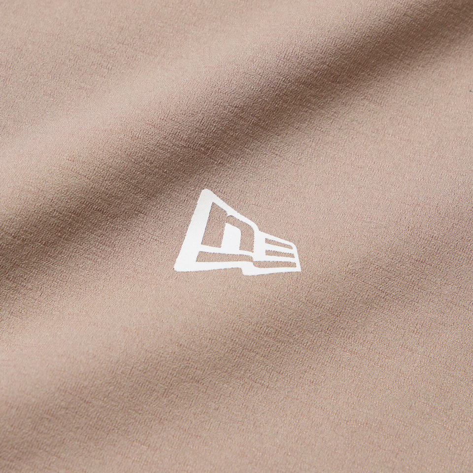 半袖 ユーティリティー オーバーサイズド　Tシャツ Wordmark Logo アッシュブラウン | アウトドア | NEW ERA ニューエラ公式オンラインストア