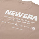 半袖 ユーティリティー オーバーサイズド　Tシャツ Archive Logo アッシュブラウン | アウトドア | NEW ERA ニューエラ公式オンラインストア