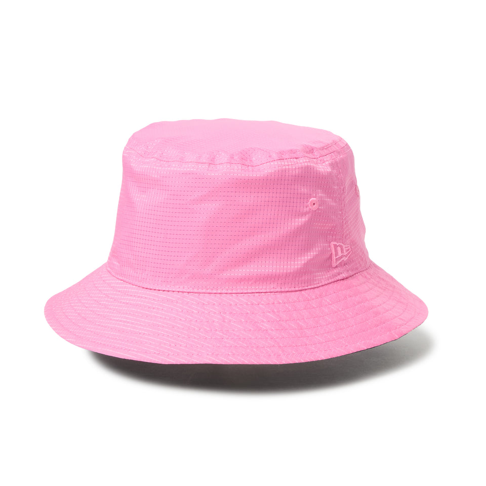 バケット01  リバーシブル Tech Air ブラック ストロベリー｜アウトドア | NEW ERA ニューエラ公式オンラインストア
