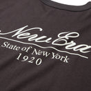 半袖 ウォッシュド コットン Tシャツ Classic Script Logo スミクロ | NEW ERA ニューエラ公式オンラインストア