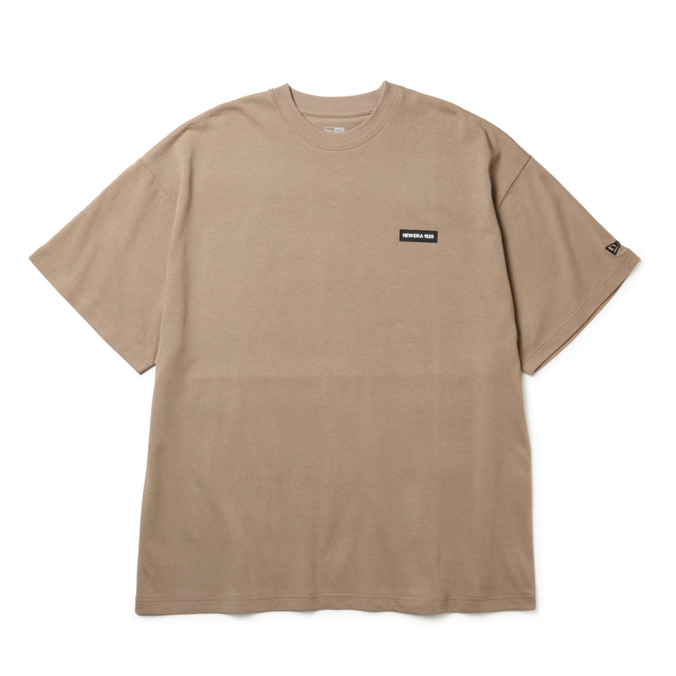 半袖 オーバーサイズド ドロップショルダー Tシャツ NEW ERA 1920 ピューター | NEW ERA ニューエラ公式オンラインストア