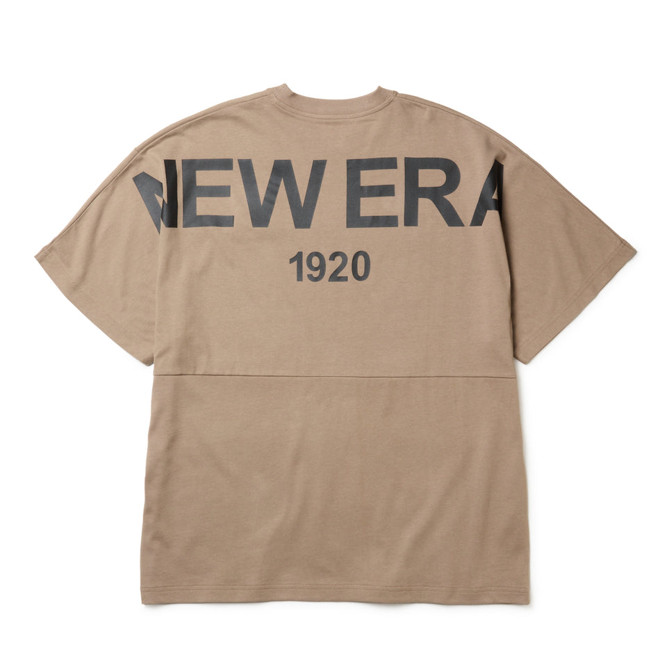半袖 オーバーサイズド ドロップショルダー Tシャツ NEW ERA 1920 ピューター | NEW ERA ニューエラ公式オンラインストア
