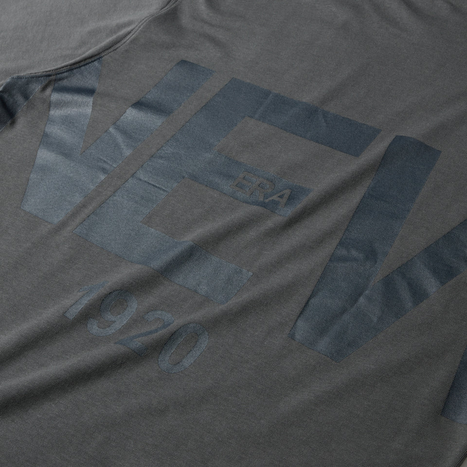 半袖 オーバーサイズド コットン Tシャツ Zoom Up Logo グラファイト | NEW ERA ニューエラ公式オンラインストア