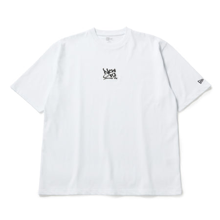 半袖 オーバーサイズド コットン Tシャツ Wall Art ホワイト
