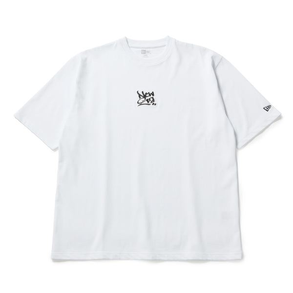 半袖 オーバーサイズド コットン Tシャツ Wall Art ホワイト