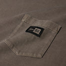 半袖 ガーメントダイ コットン Tシャツ Box Logo Woven Patch ブラウン | NEW ERA ニューエラ公式オンラインストア