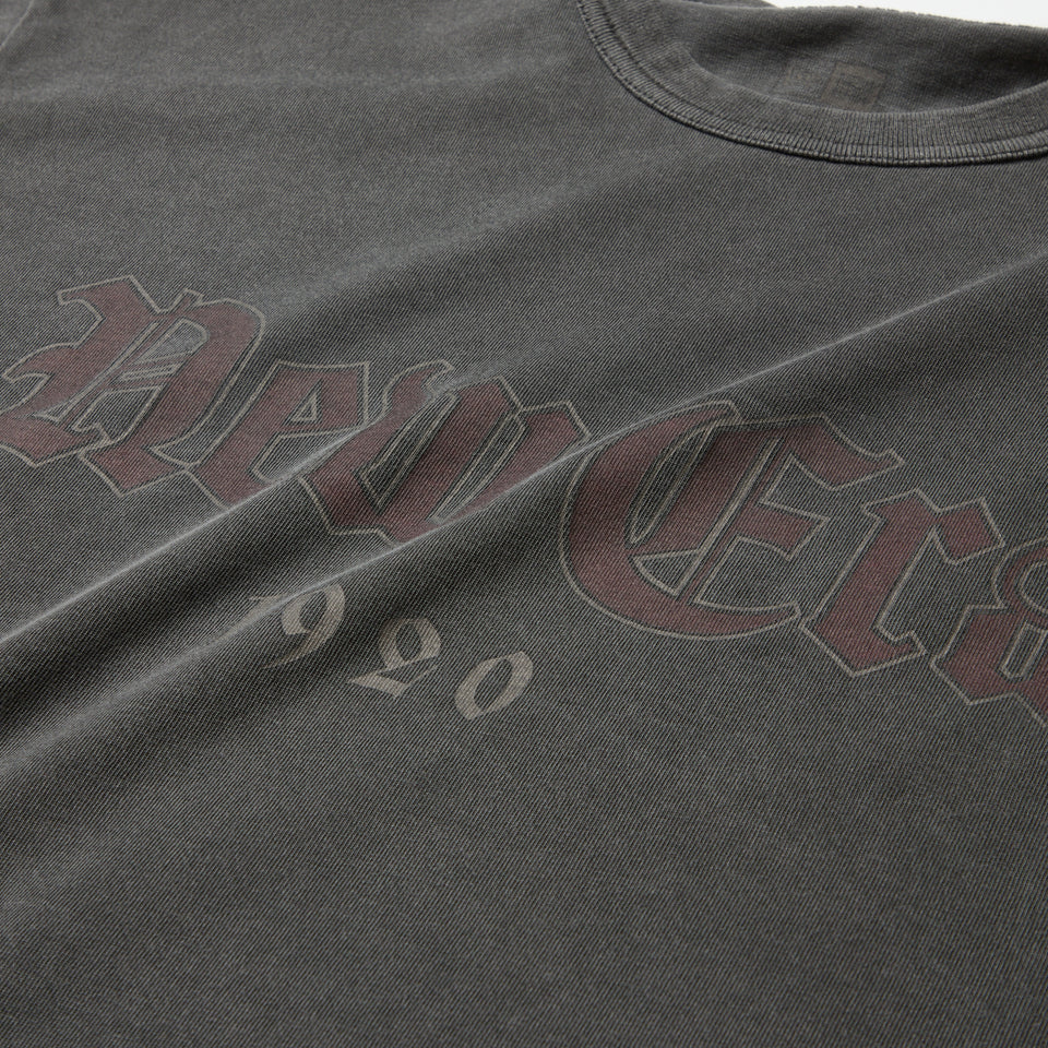 半袖 ガーメントダイ コットン Tシャツ College Logo チャコール | NEW ERA ニューエラ公式オンラインストア