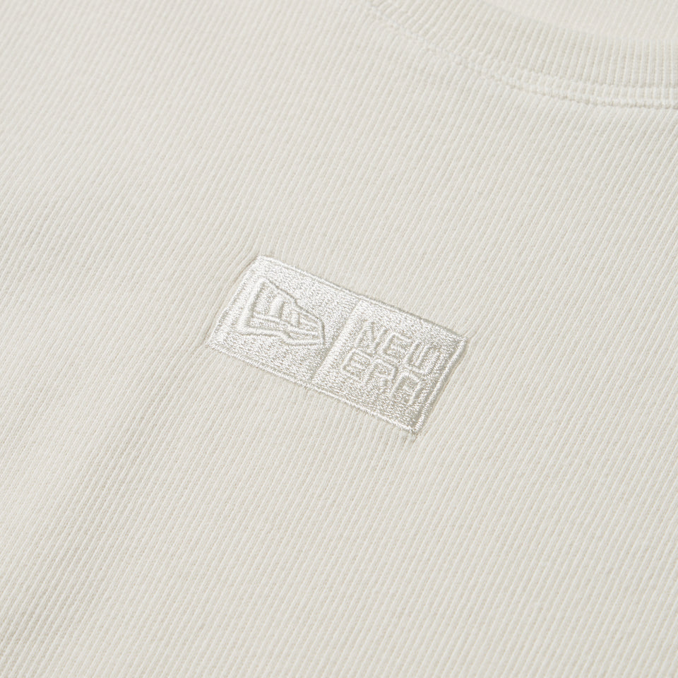 Women's 半袖 ミニ リブ Tシャツ Tonal Box Logo　 アイボリー | NEW ERA ニューエラ公式オンラインストア