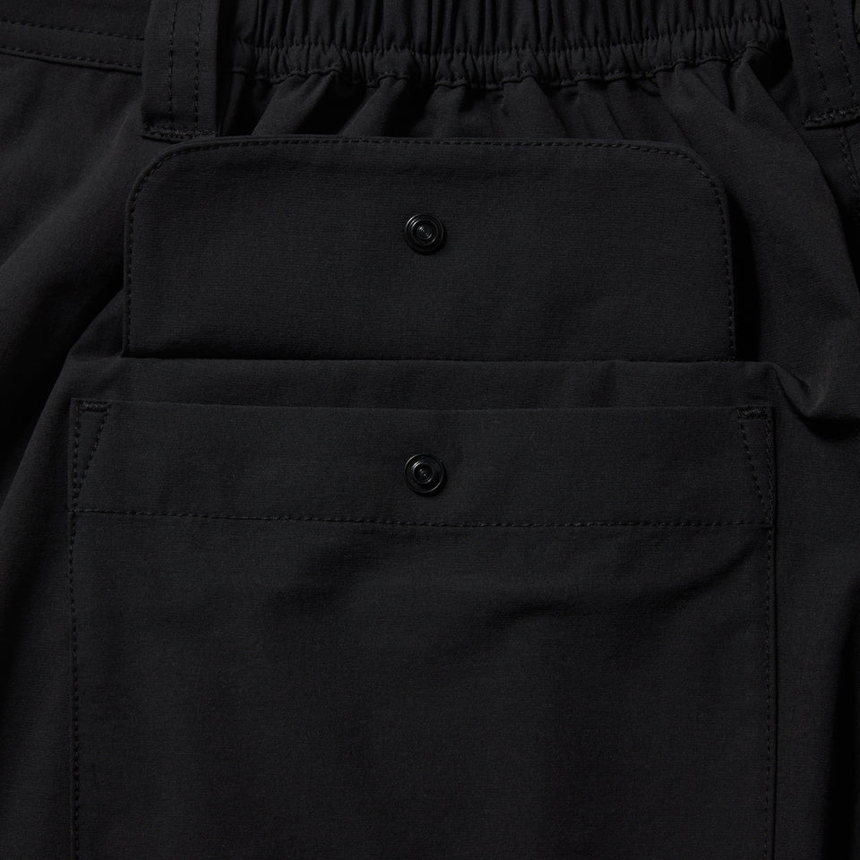 ショートパンツ Turf & Surf Shorts Outline Logo ブラック | ゴルフ | NEW ERA ニューエラ公式オンラインストア
