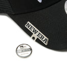ベーシックマーカー ワードマークロゴ/バイザーステッカー シルバー/ブラック | ゴルフ | NEW ERA ニューエラ公式オンラインストア