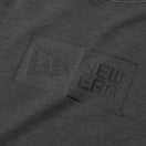 キッズ　Youth 半袖 コットン Tシャツ Box Logo グラファイト | NEW ERA ニューエラ公式オンラインストア