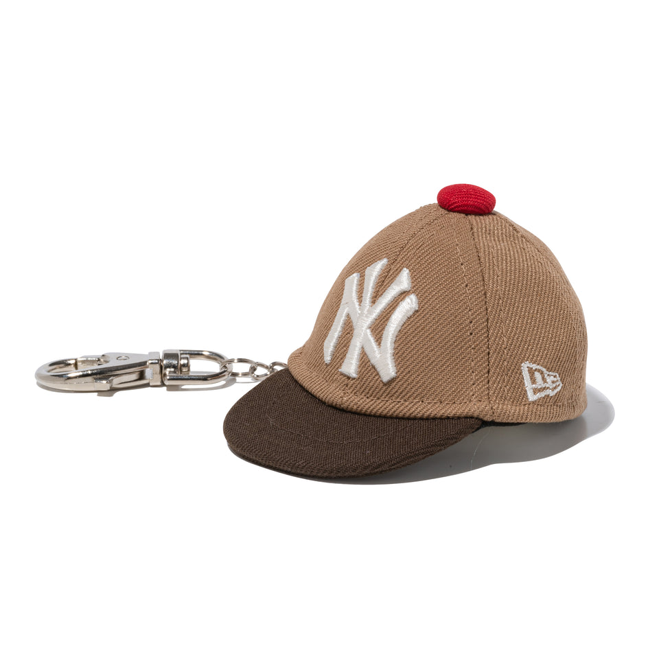 キャップキーホルダー ニューヨーク・ヤンキース Happy Holidays カーキ ウォルナット