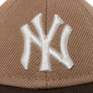 キャップキーホルダー ニューヨーク・ヤンキース Happy Holidays カーキ ウォルナット