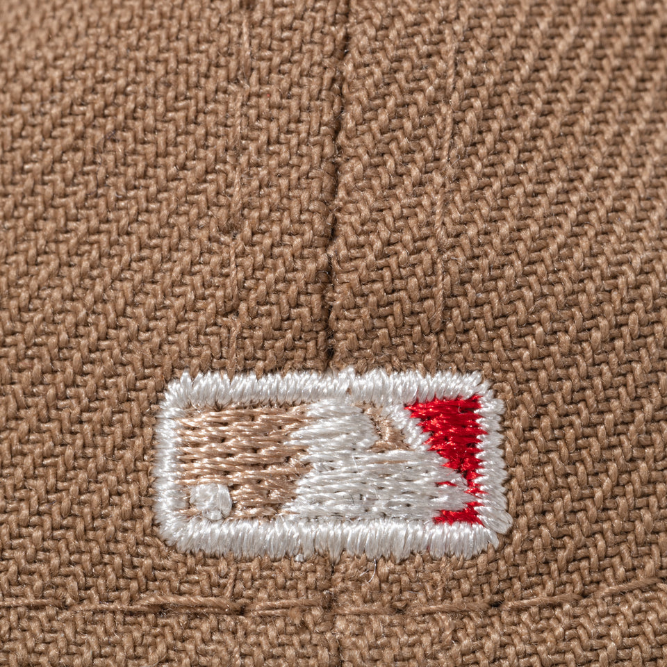 キャップキーホルダー ニューヨーク・ヤンキース Happy Holidays カーキ ウォルナット