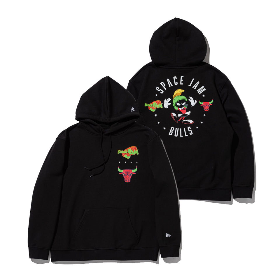 オーバーサイズド スウェット プルオーバーフーディー Space Jam 2 スペース・ジャム 2 シカゴ・ブルズ ブラック